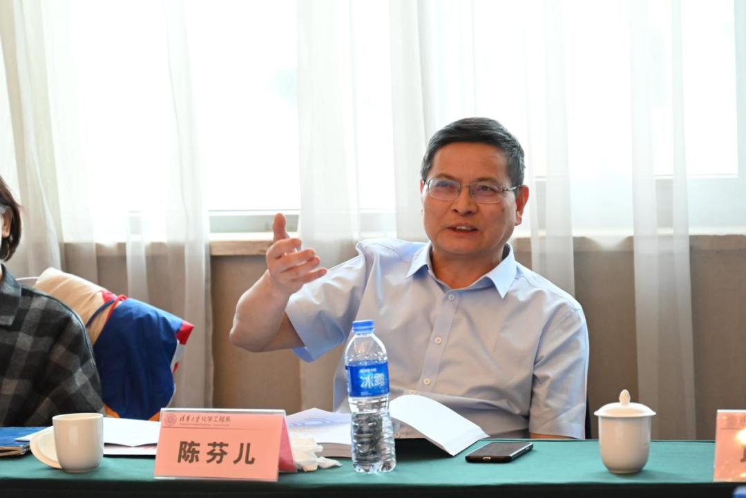 橡膠促進劑關鍵技術項目通過專家鑒定二.png